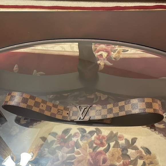 Louis Vuitton LV Initials Damier 40mm Belt - Picture 14 of 17